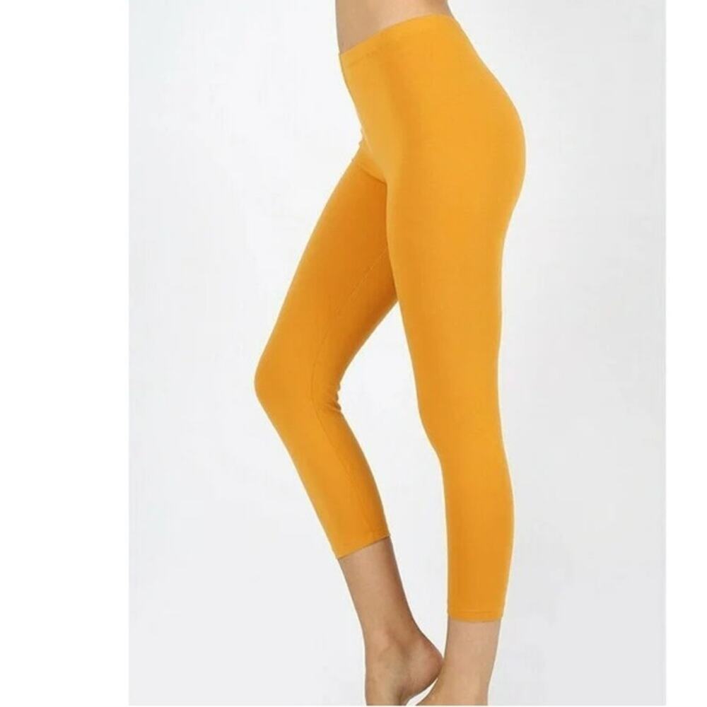 Zenana Premium Cotton Capri 3/4 Length Leggings size S/M